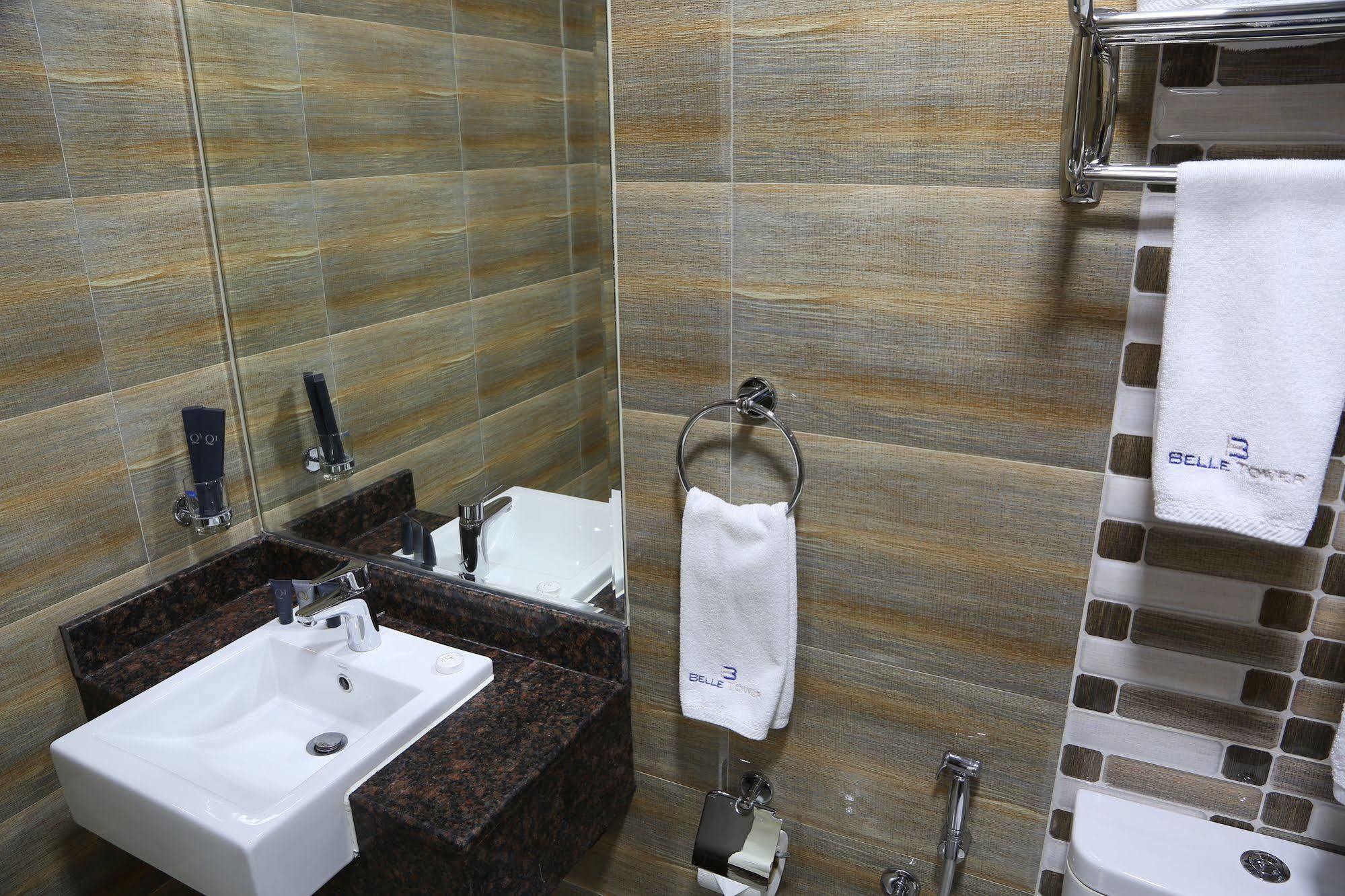 Belle Tower Luxury Apartments Manama Exterior photo